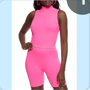 Seamless Mock Neck Tank Top and Biker Shorts - Activewear Athletic Set - Medium